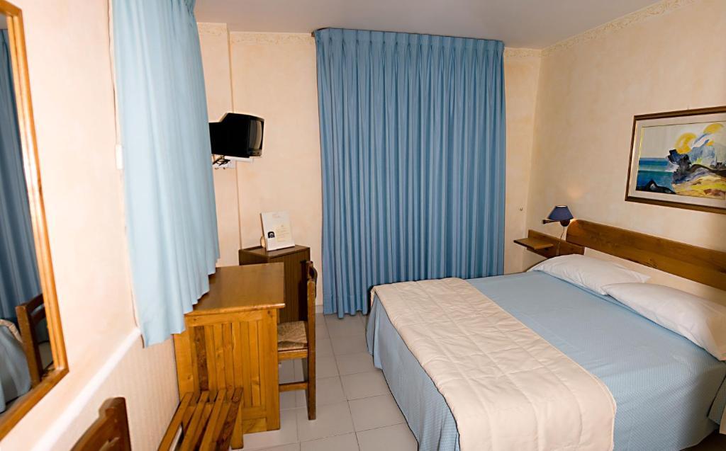Marinella 4* Pizzo (Calabria)